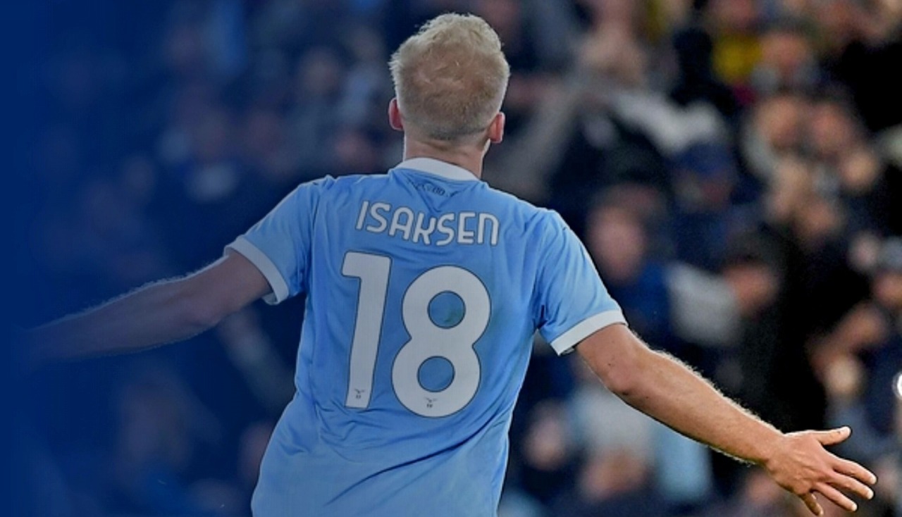 Lazio-Cagliari 2-0. Perle di Isaksen e Zaccagni nel secondo tempo