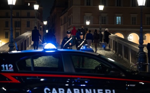 Movida a Trastevere, due giovani arrestati per furto e spaccio di droga