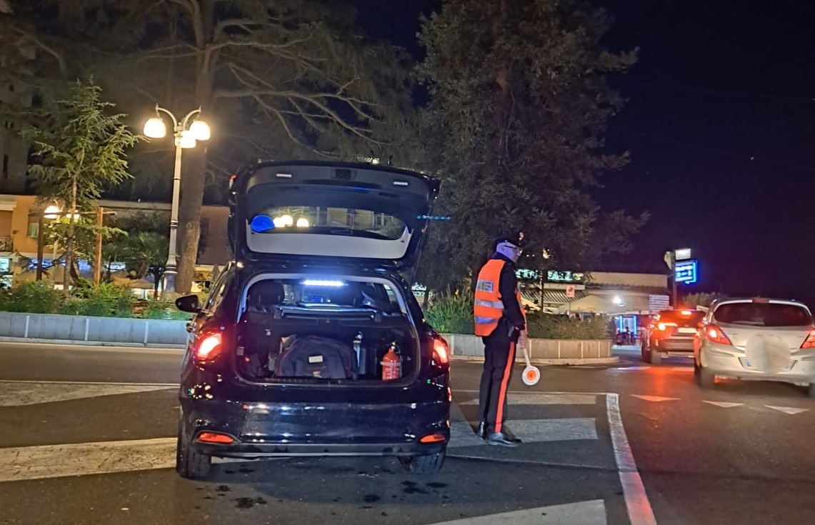 Controlli nel fine settimana, denunciate sei persone. Tre persone si sono rifiutate di sottoporsi all’alcol test