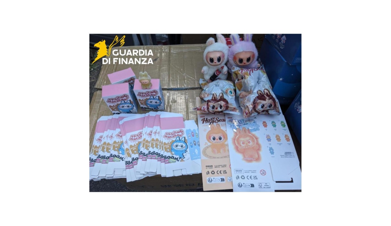 Sequestrati oltre 11.500 prodotti con marchi contraffatti, di cui 4.000 labubu