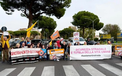 Giornata Mondiale Vittime della Strada, presidio su Via Cristoforo Colombo