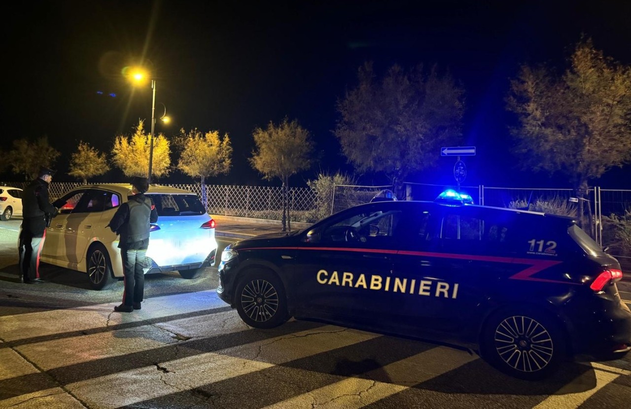Inseguimento nel centro città, denunciati due giovani per corse pericolose