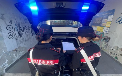 Spaccio di cocaina, crack e hashish, arrestato