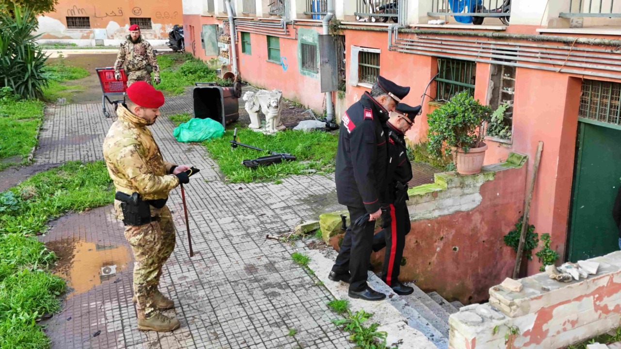 Blitz antidroga al Quarticciolo, 11 arresti e 675 dosi sequestrate. VIDEO