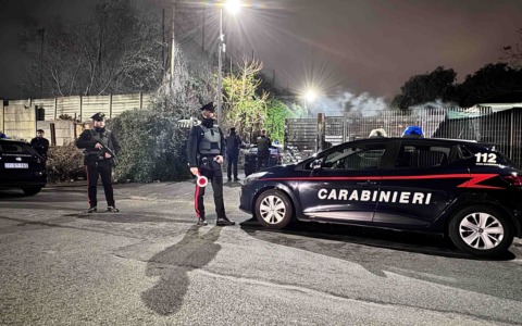 Controlli nel campo nomadi di via dei Gordiani