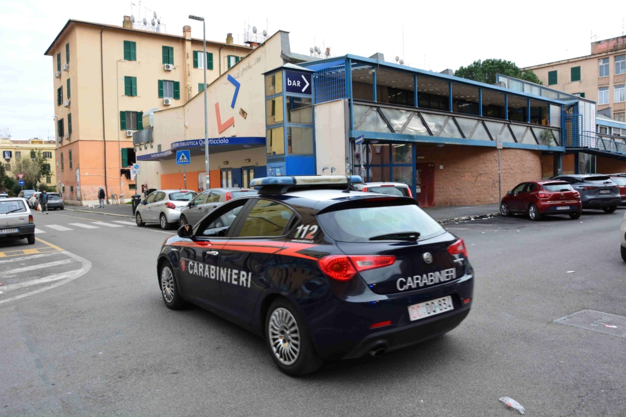 Blitz antidroga al Quarticciolo, arrestate cinque persone