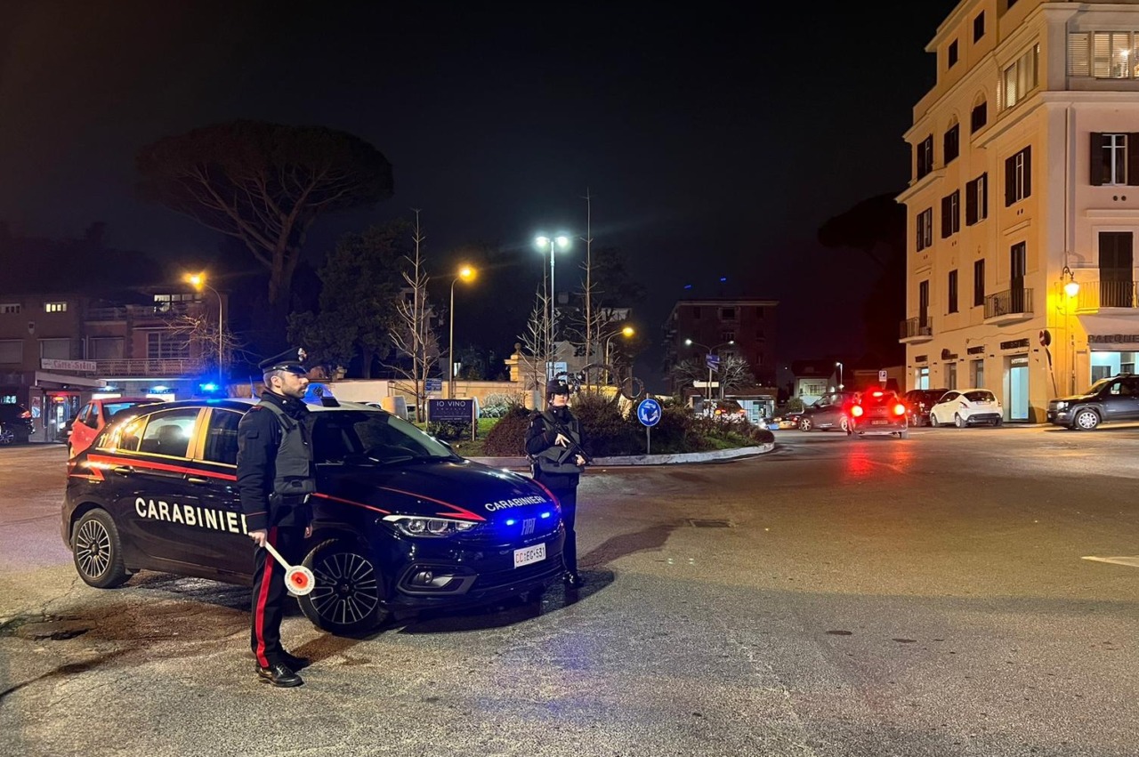 Spaccio vicino a una scuola, arrestato un 22enne