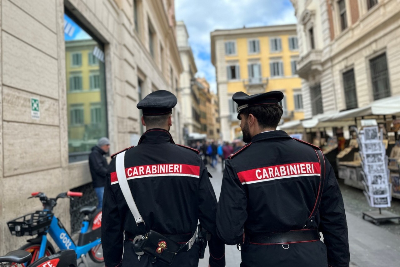 Borseggi e gioco d’azzardo in piazza, la stretta dei controlli durante le festività