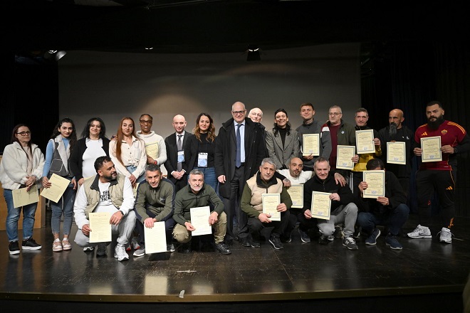 Gualtieri e Pratelli hanno consegnato i diplomi ai detenuti di Rebibbia