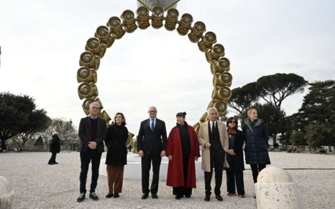 “Solitàrio”: l’opera di Joana Vasconcelos alla Terrazza del Pincio