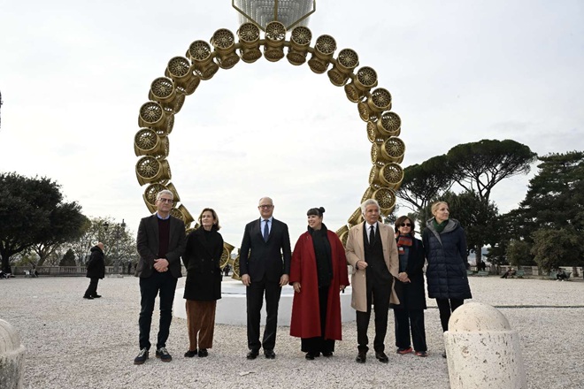 “Solitàrio”: l’opera di Joana Vasconcelos alla Terrazza del Pincio