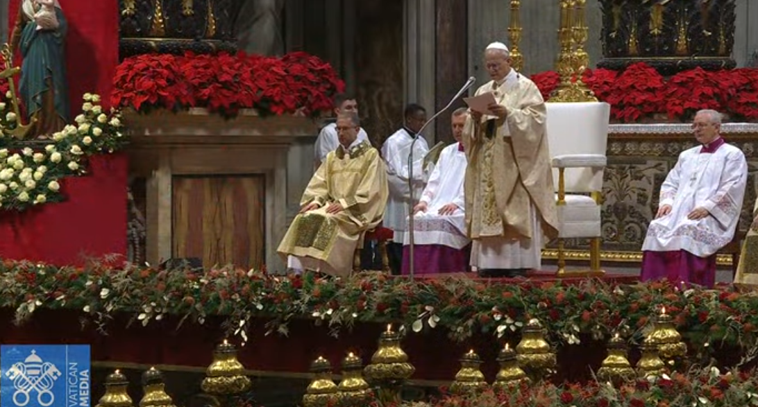 Natale, prima messa del “giorno” per Papa Leone