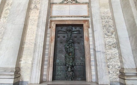 Giubileo 2025: oggi i canti, domani la chiusura della Porta Santa a San Giovanni in Laterano