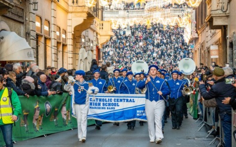 Torna la grande parata di inizio anno: musica e colori da tutto il mondo
