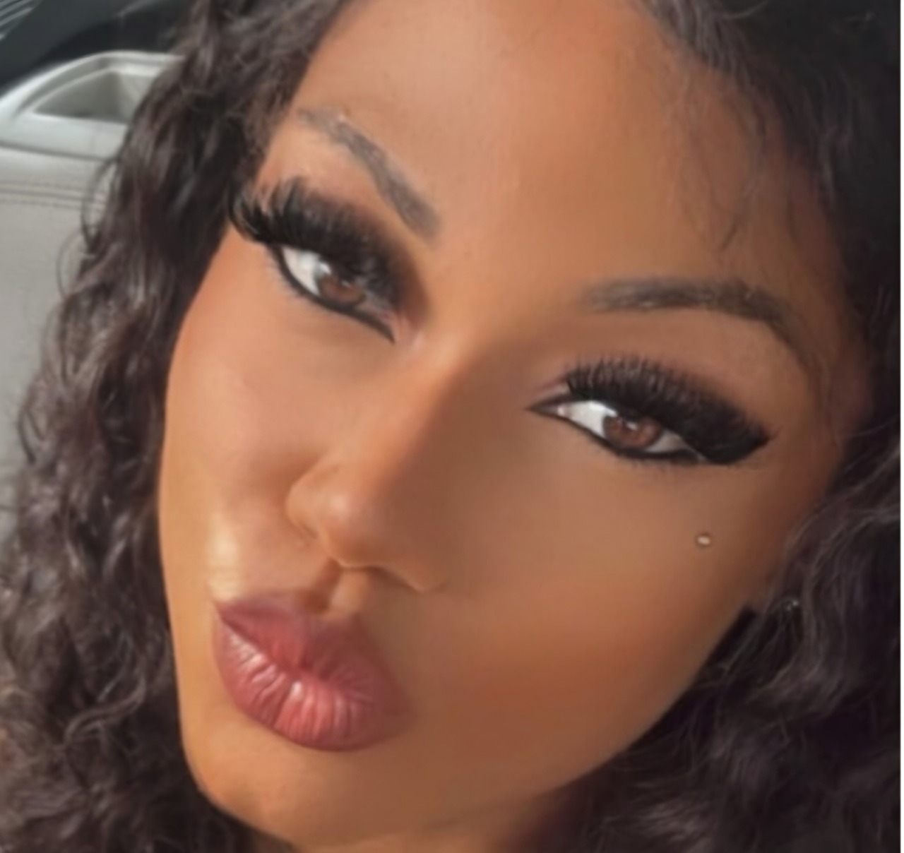 Tragico scontro tra un’auto e un bus, muore Norma Meneke, di 27 anni