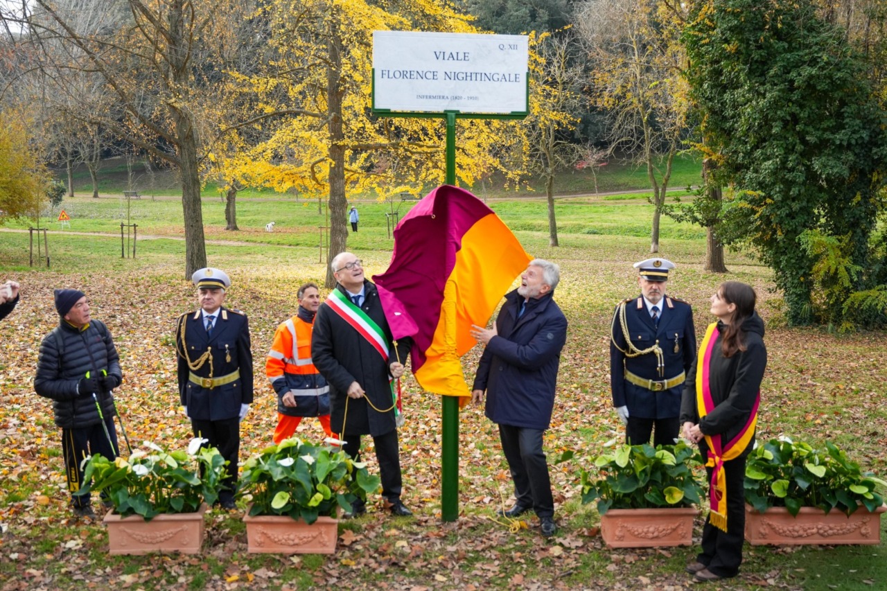 Scoperta la targa stradale dedicata a Florence Nightingale, Infermiera