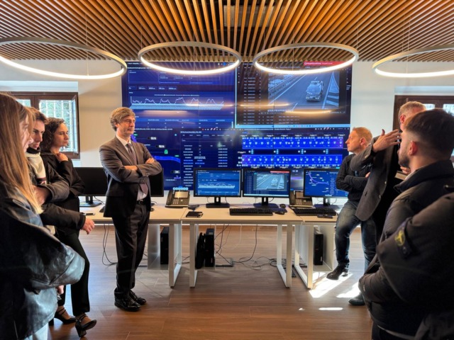 Gli studenti dell’ Universita’ Roma Tre in visita allo smart road center di Anas