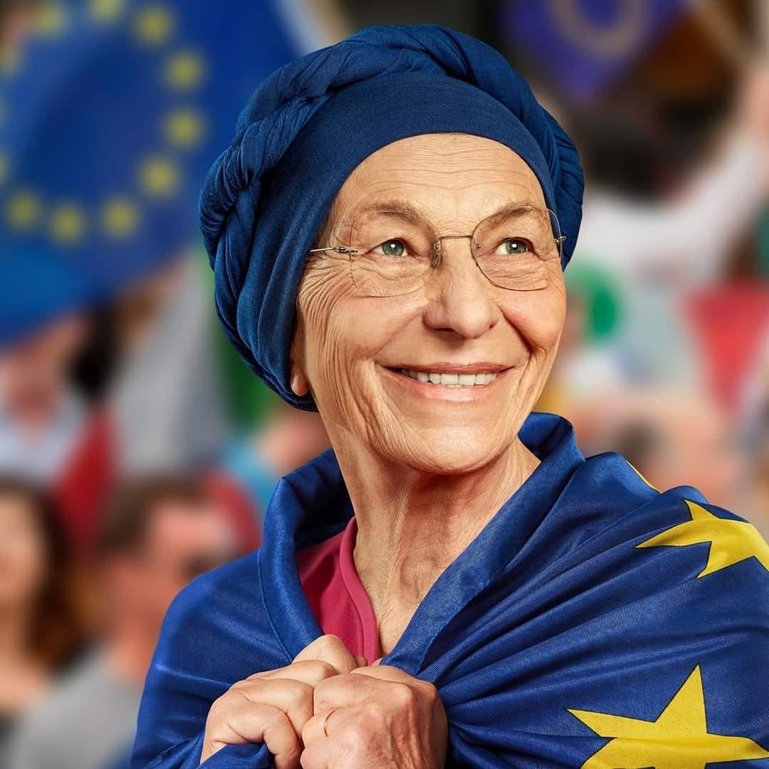 Emma Bonino migliora, trasferita in reparto