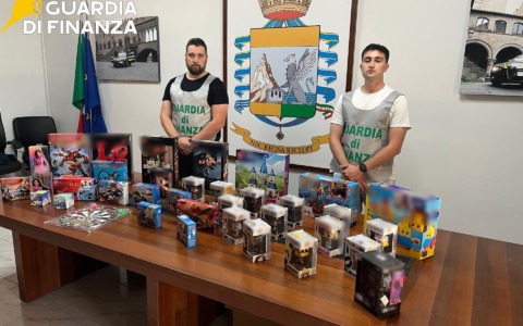 Sequestrati oltre 2.400 giocattoli pericolosi per la salute