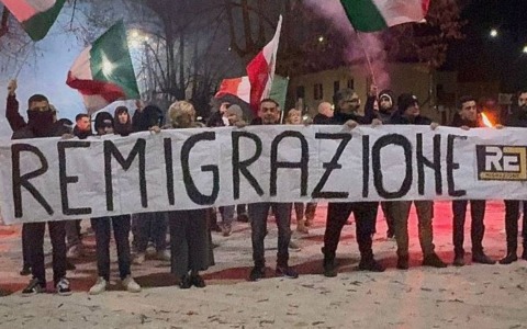 L’evento “Remigrazione” di Casapound con patrocinio del municipio di centrodestra, è polemica
