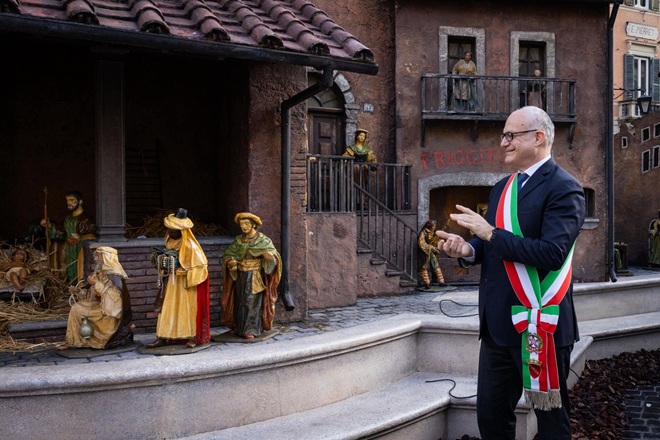 Piazza del Campidoglio e Piazza di Spagna: inaugurati i presepi