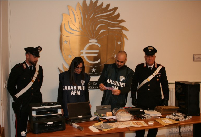 Smantellata una stamperia clandestina di euro falsi