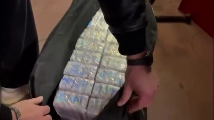 Quasi 60 chili di droga nascosta in un box a Centocelle, arrestato