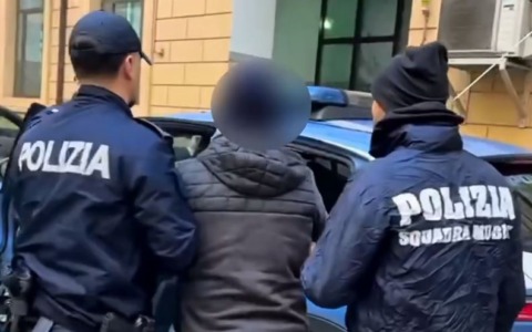 Colpo sventato in banca, arrestata la banda del buco dalla polizia