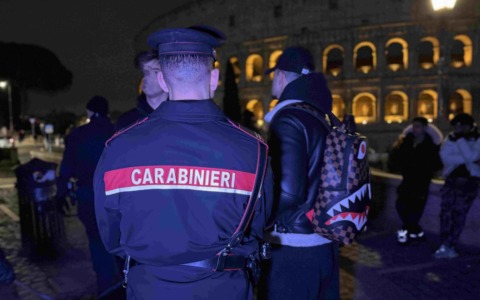 Parà intorno al Colosseo, ancora arresti e denunce dei carabinieri nel centro storico