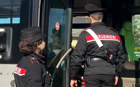 Aggressione su bus Atac, fermato e denunciato un 25enne senza fissa dimora