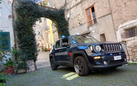 Atti persecutori, due arresti