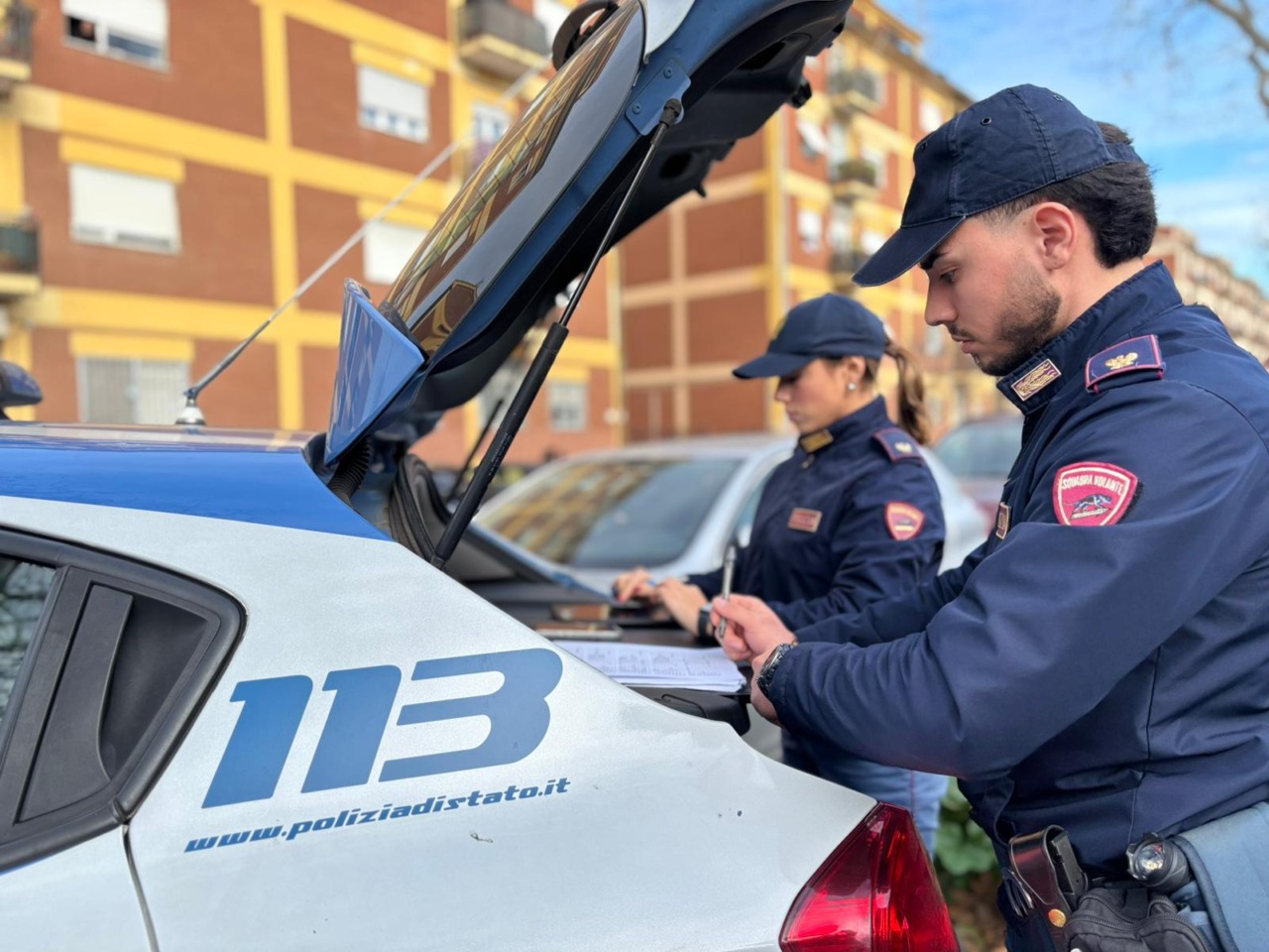 Sequestrati oltre un chilo di hashish e 2 fucili