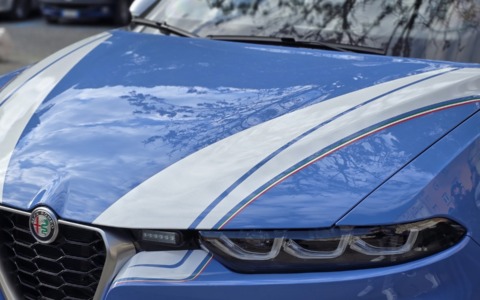 Rapine e violenze, quattro arresti della polizia