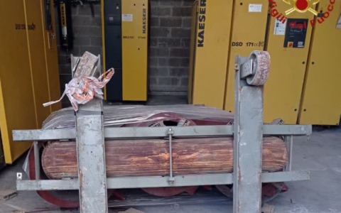 Muore schiacciato da un trasformatore di 50 quintali. La Cgil: “Non è solo fatalità”