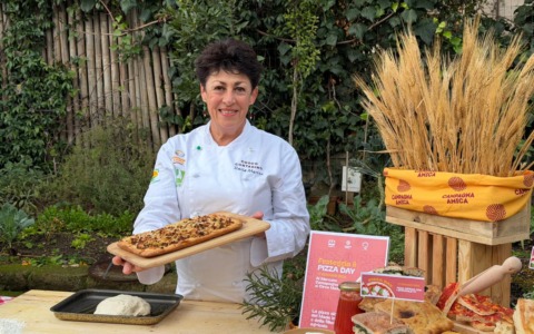 La pizza italiana conquista le case del Lazio, boom del “fatto in casa” con prodotti a km zero