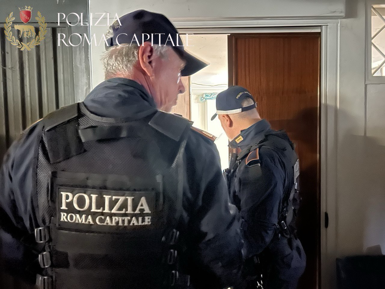 Tentano di occupare un immobile, denunciati dalla Polizia Locale