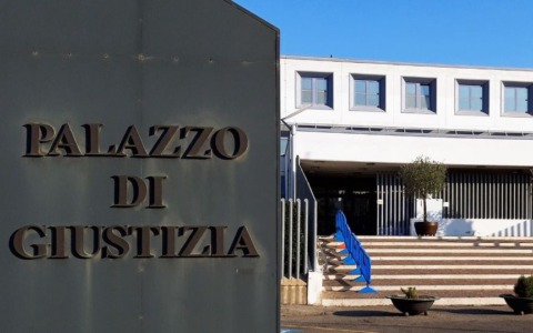 Ragazzino di 13 anni morto, la Procura apre fascicolo per istigazione al suicidio