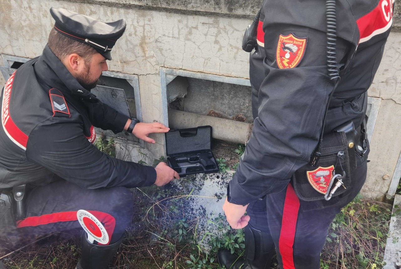 Controlli per Capodanno: minacce con pistola a salve, arresti e denunce