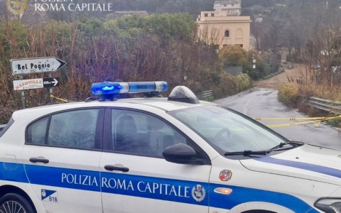 Maltempo nella Capitale, esonda un torrente. Più di cento interventi della Polizia Locale