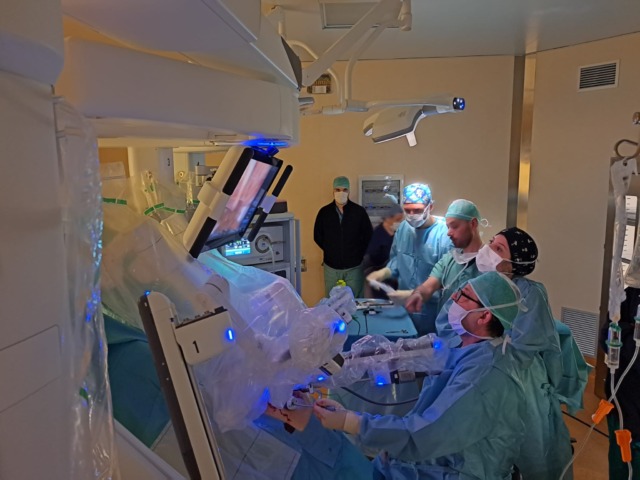 Chirurgia robotica, eseguiti i primi interventi all’ospedale Santa Rosa