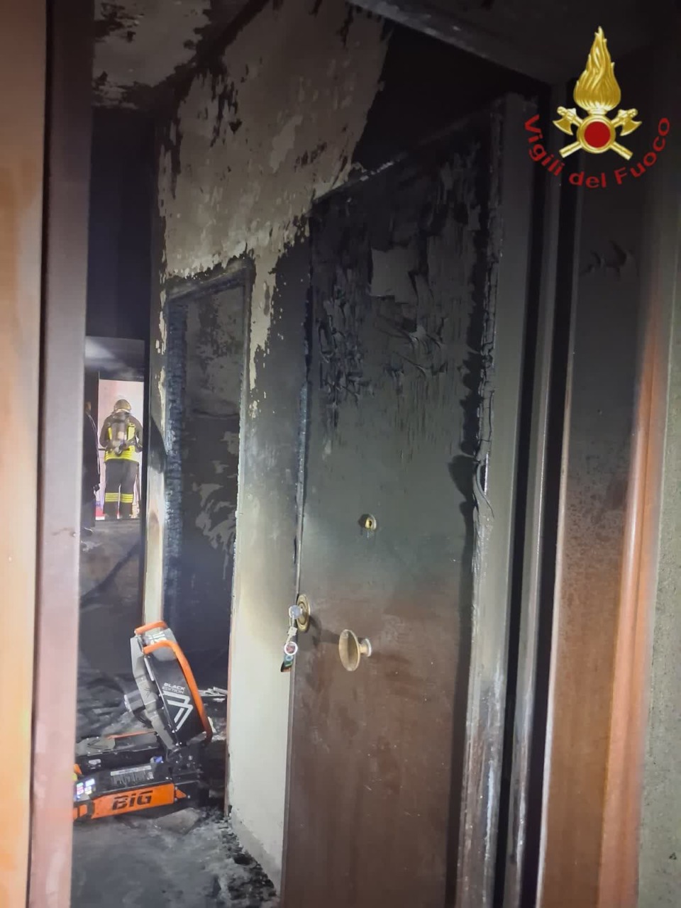 Incendio in casa, morta una donna di 85 anni