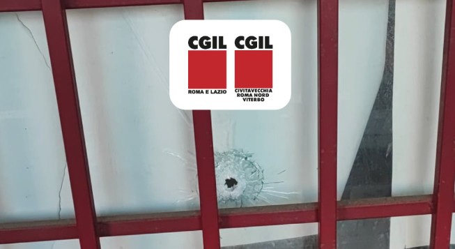 Spari contro la sede della Cgil di Primavalle, esplosi 5 colpi