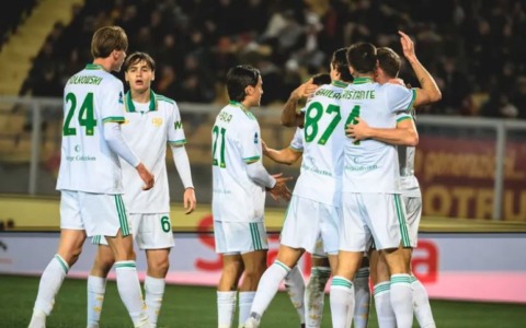 La Roma vince a Lecce 2-0, i giallorossi si rialzano