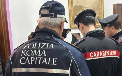 Affittacamere abusivo, licenza sospesa e multa. I controlli di Carabinieri e Polizia Locale