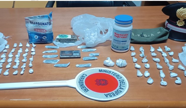 Controlli antidroga dei Carabinieri, arrestato un uomo