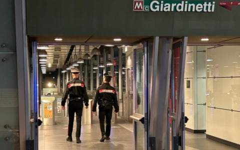 Metro C, maxi operazione anti-degrado: 7 arresti e sequestri di droga nelle periferie est