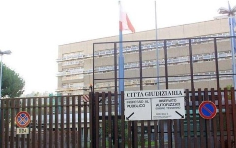 Crans-Montana, incontro tra procure di Sion e Roma