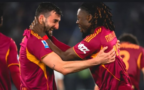 Roma-Cremonese 3-0, i giallorossi al terzo posto