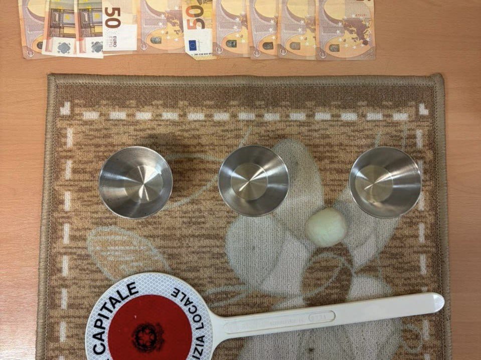 Contrasto al “gioco delle tre campanelle” in centro, 20 persone denunciate in pochi giorni