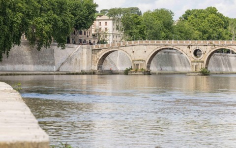 Tevere ancora alto: prudenza e rispetto dei divieti
